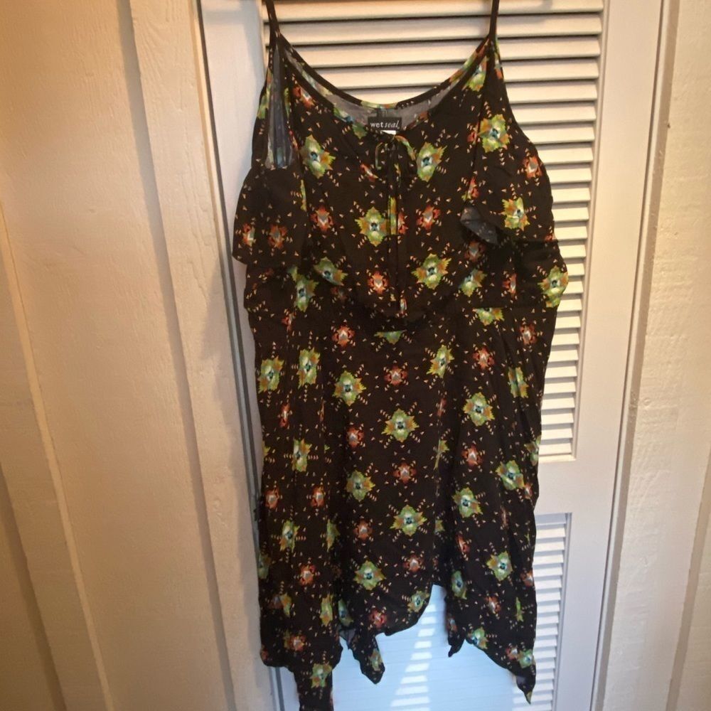 WET Seal plus black mosaic print shark bite dress